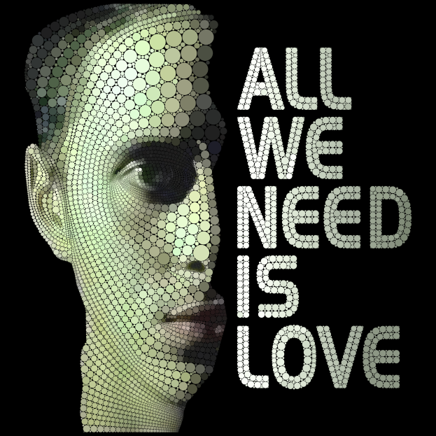 Ein Gesicht mit den Worten "all we need is love" darauf vor dunklem Hintergrund.