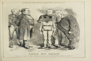 Eine Zeichnung eines kleinen Jungen mit einer Kamera, umgeben von einer Gruppe von Menschen, mit dem Text "Little Boy Ballot" unten.