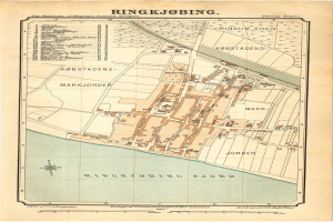Ausführliche 1892-Karte von Ringkøbing, Dänemark, mit Textanmerkungen zur Stadtplanung.
