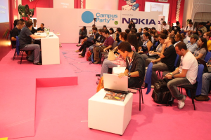 Kyle Cooke macht schockierende Verabredungseinblicke bei der 'Virtual Reali-Tea'-Podcast-Aufnahme in Cannes Lions