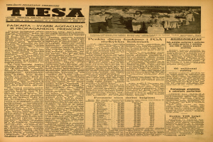 Alte Zeitung aufgeschlagen mit Text und einer Gruppe von Menschen im Hintergrund.