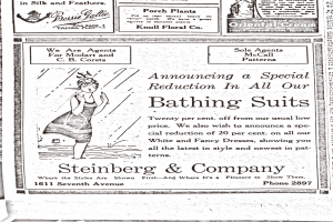 Eine Frau in einem weißen Rollkragenpullover und langärmeligem Kleid mit einem Dutt, die friedlich in der Mitte einer Werbung für Steinberg & Company-Badeanzüge posiert, umgeben von Text.