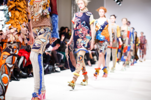 Vetements Frühling 2027: Kein Stein bleibt ungedreht